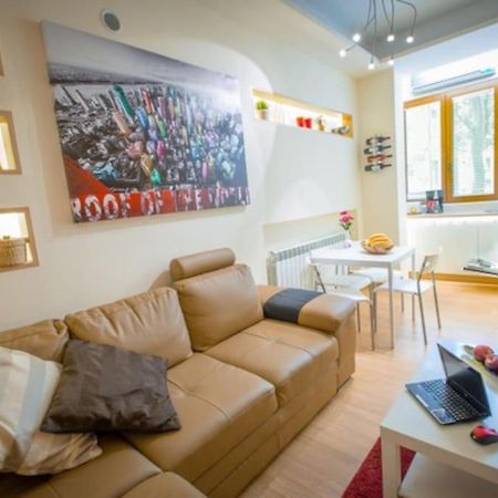 High Tech - Luxurious Apartment Sofia Buitenkant foto
