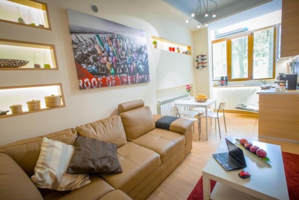 High Tech - Luxurious Apartment Sofia Buitenkant foto