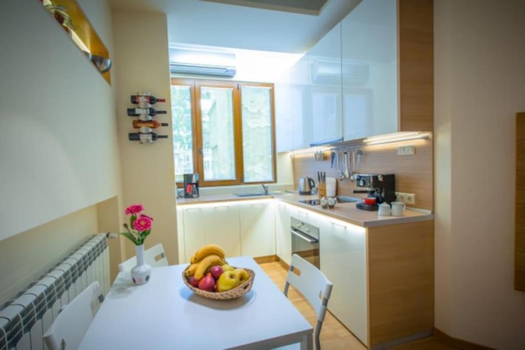 High Tech - Luxurious Apartment Sofia Buitenkant foto