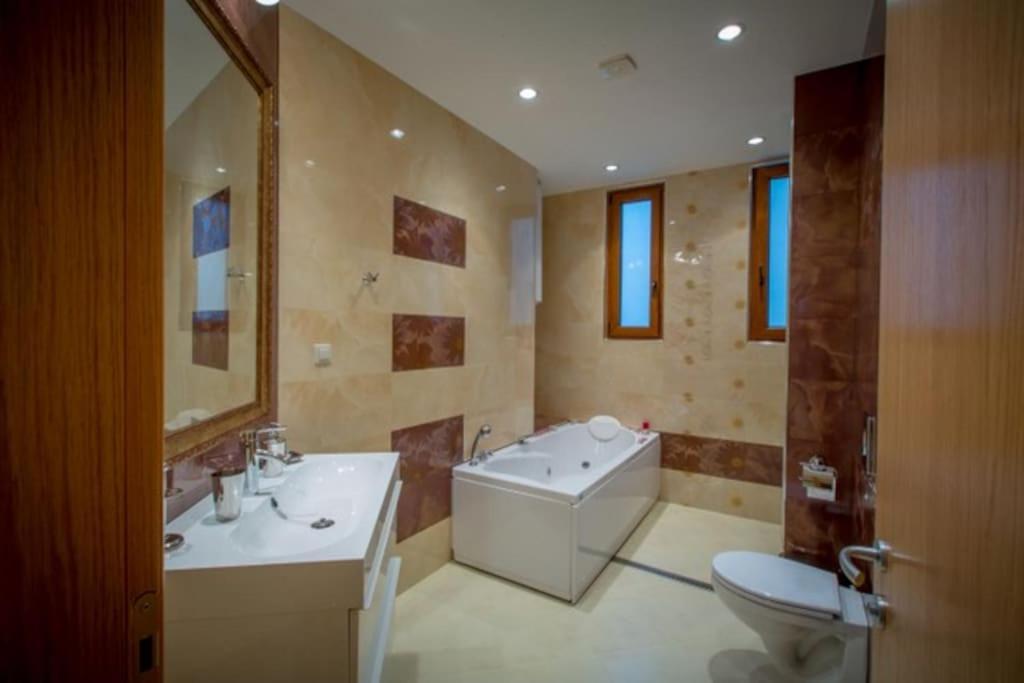 High Tech - Luxurious Apartment Sofia Buitenkant foto