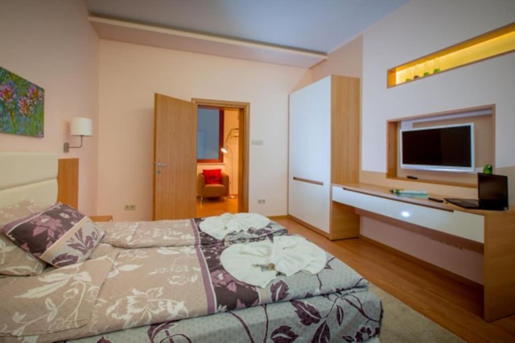 High Tech - Luxurious Apartment Sofia Buitenkant foto
