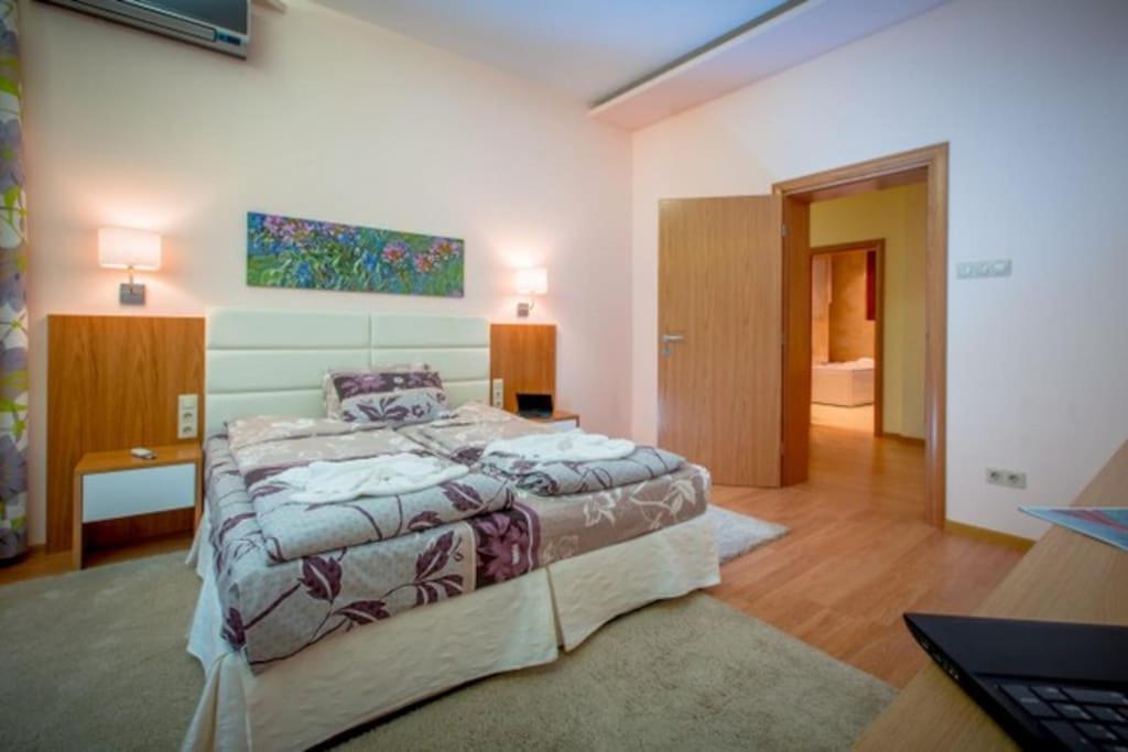 High Tech - Luxurious Apartment Sofia Buitenkant foto